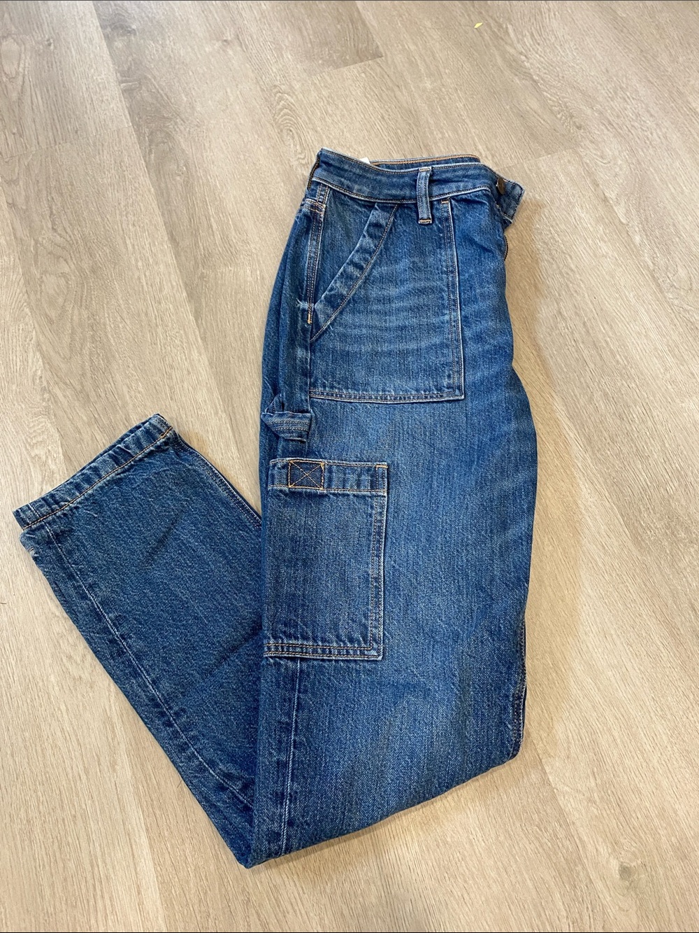 American Eagle Outfitters Women's mom jeans Relaxed Dark Blue Denim Jeans